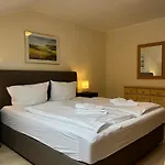 Chiemgau Comfort B8 Mit Direktem Bergblick Auf Den Kaiser Sowie Hallenbad Und Sauna 오베라우도프